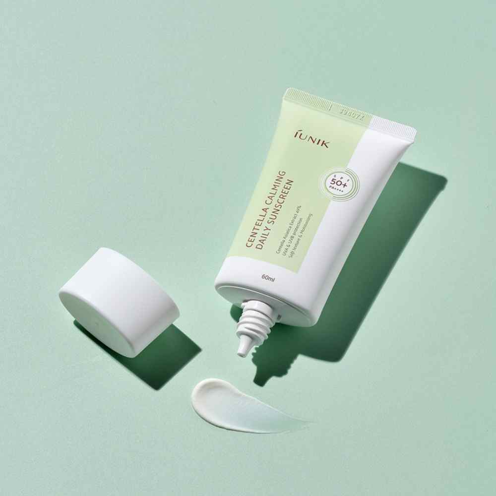 iUNIK Cremǎ calmantǎ cu Centella pentru protecție solarǎ 60ml